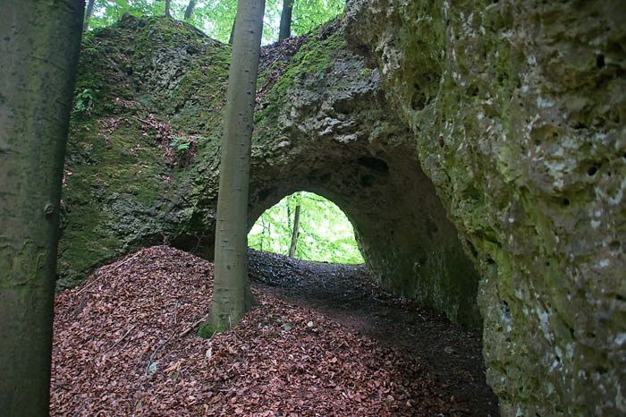 Götzenberg Durchgangshöhle-DE